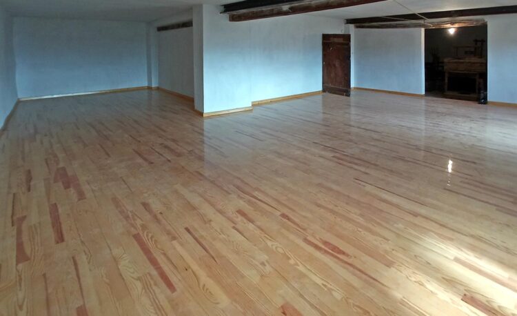 Sala diáfana en la segunda planta de la Casa Garcés